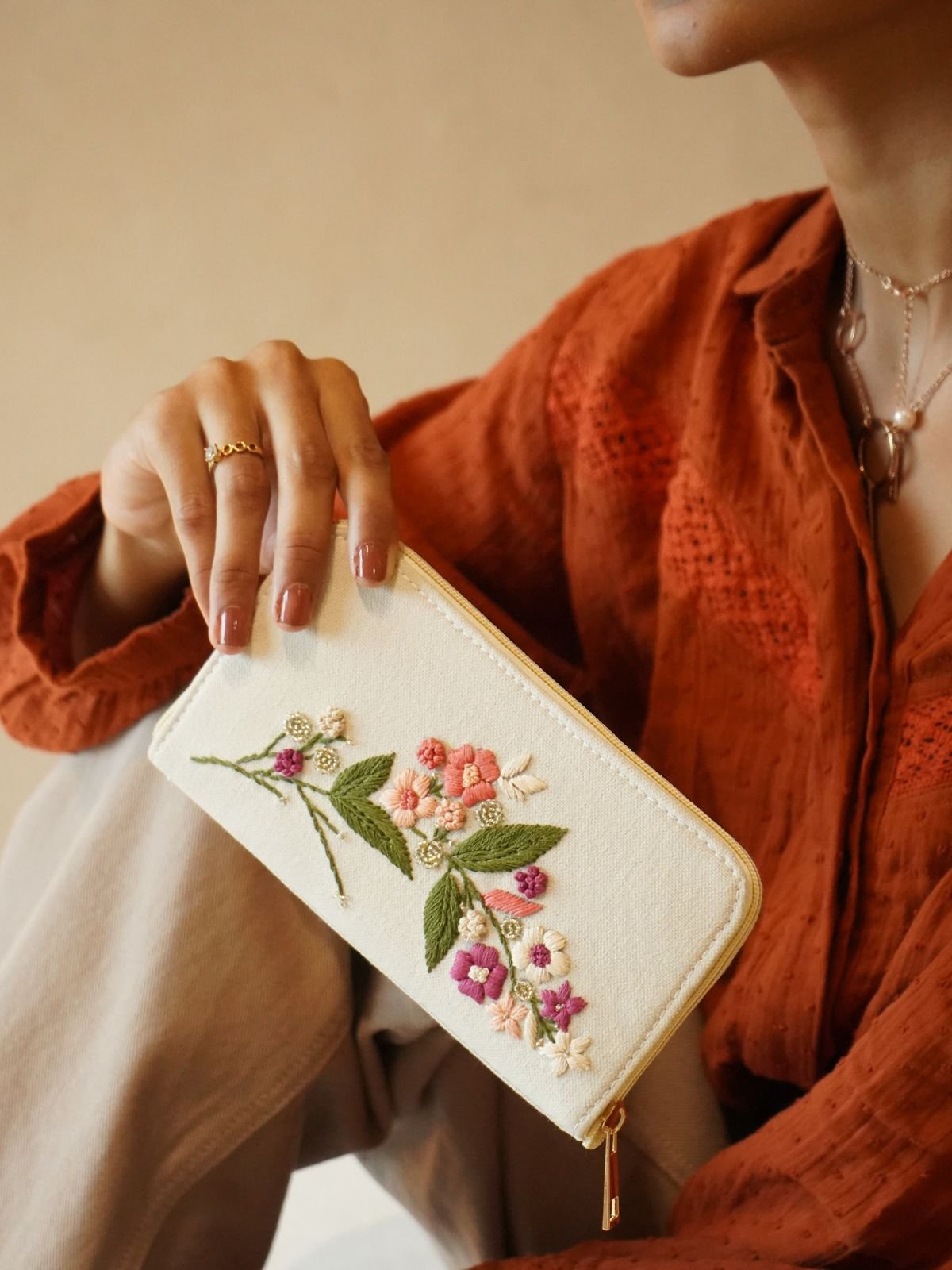 beige-mini-bloom-companion