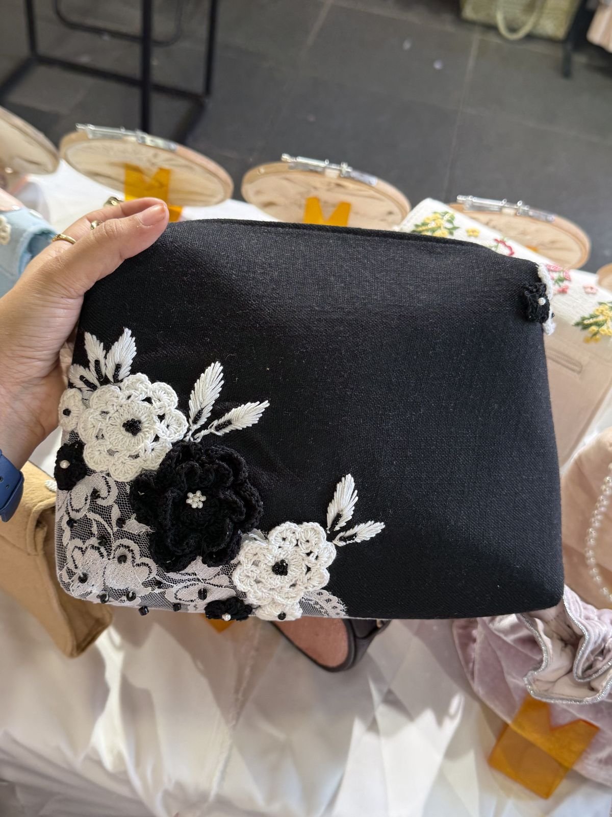 monochromatic-pouch-cum-sling-bag